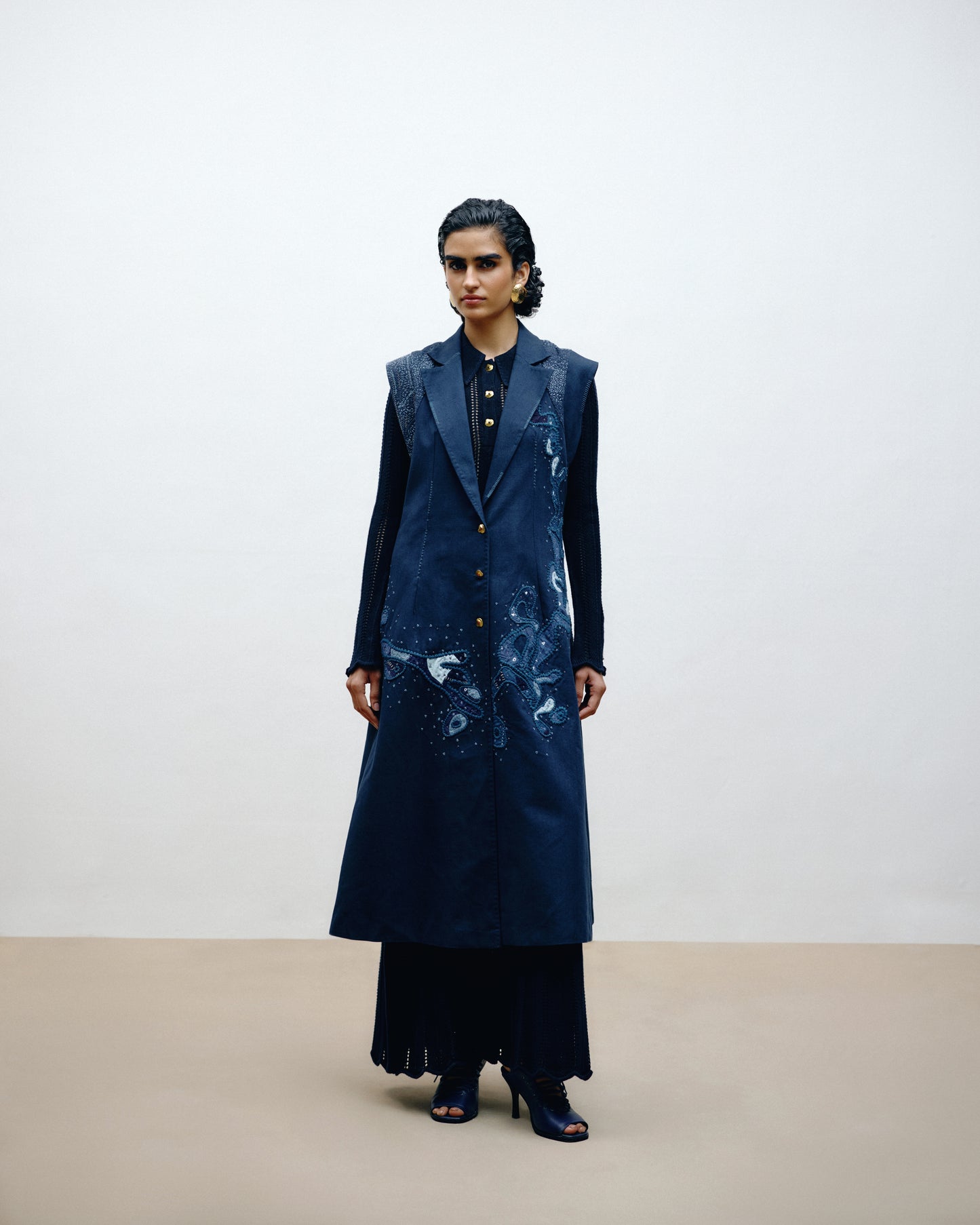 Sleeveless Long Coat