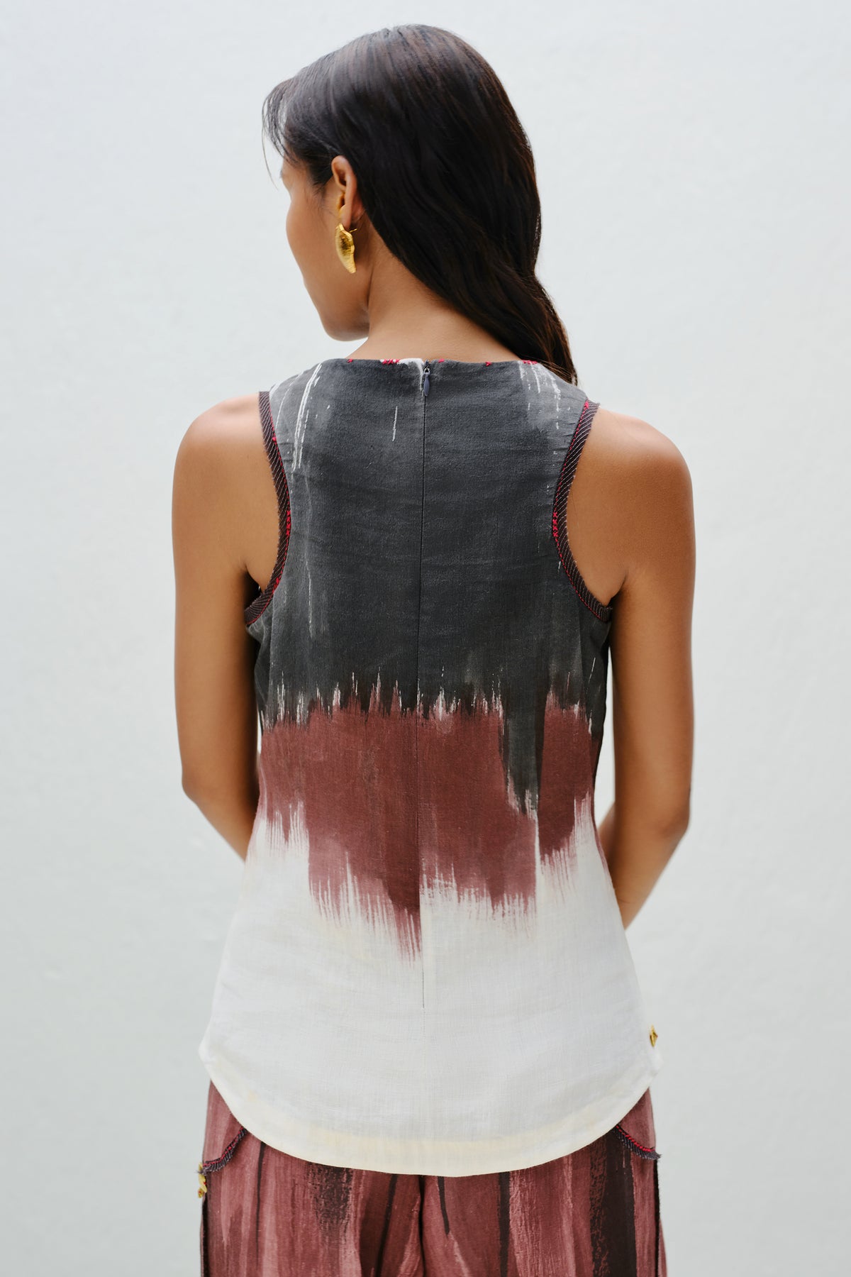 Boat Neck Tank