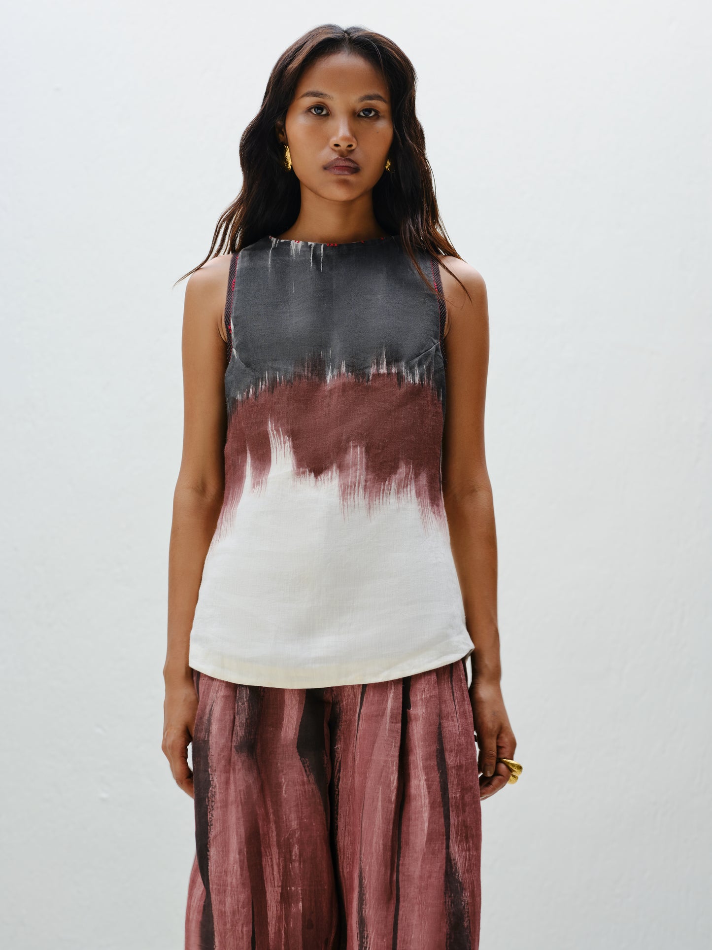 Boat Neck Tank